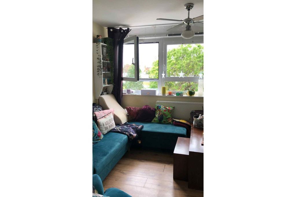 Property photo 2 of 3