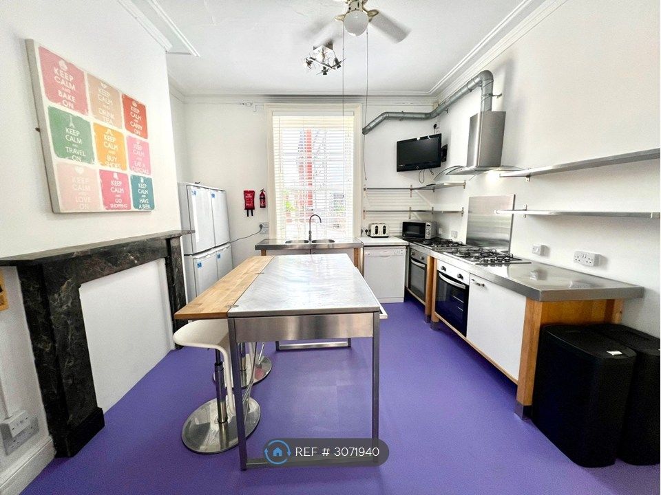Property photo 3 of 18 Newly Updated Kitchen! With Dishwasher