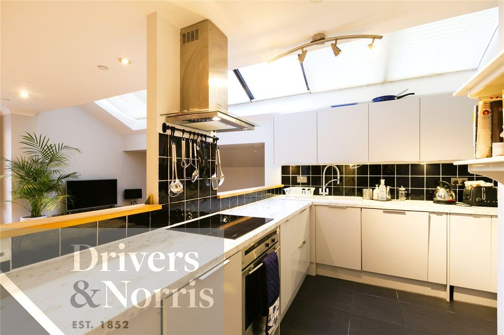 Property photo 2 of 7 Picture No. 01