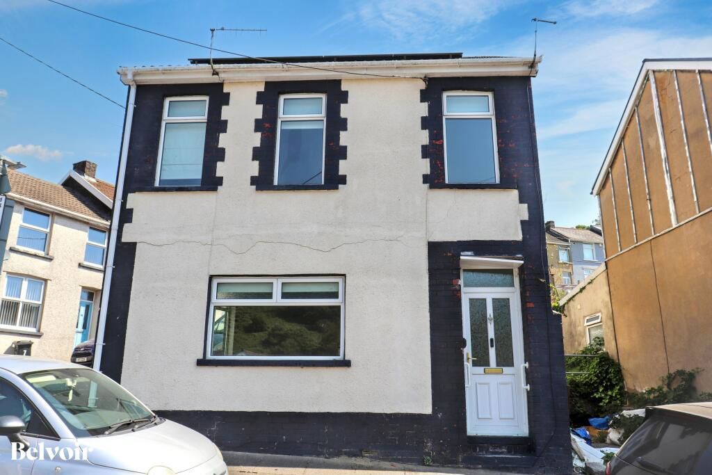 Property photo 1 of 9