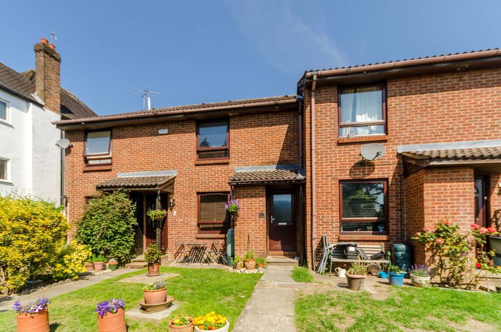 Property photo 1 of 9