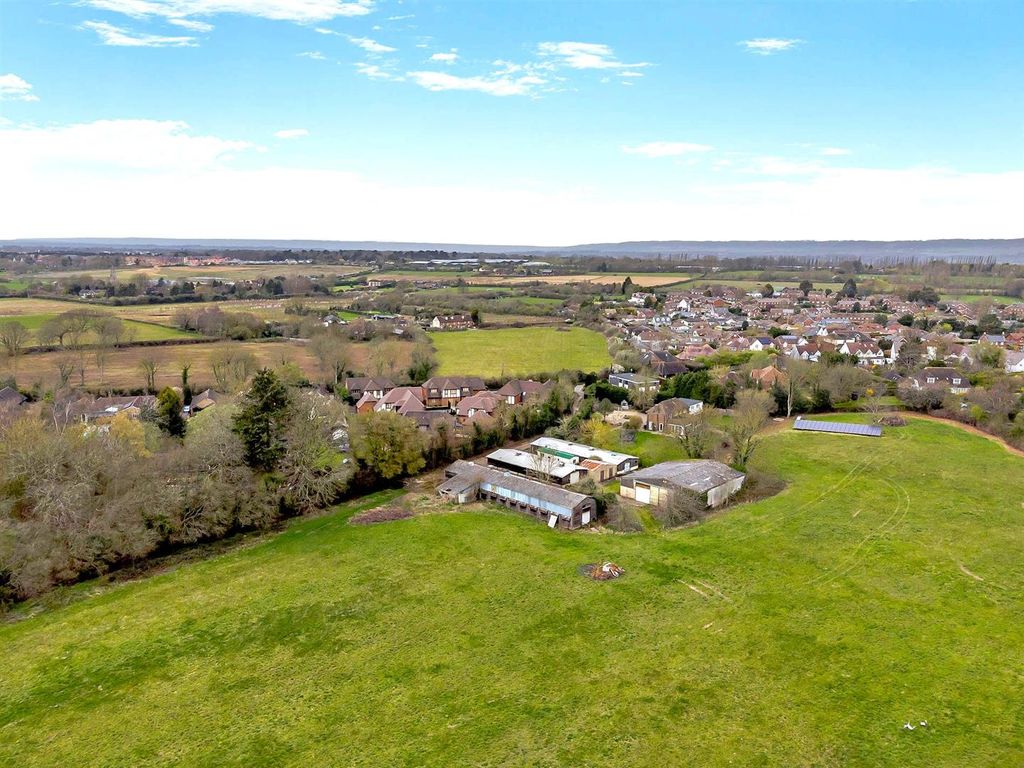 Property photo 1 of 8 Aerial 1