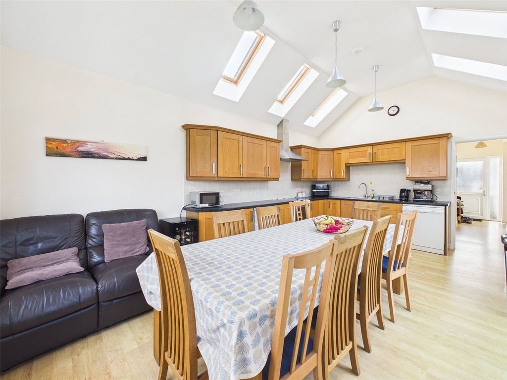 Property photo 3 of 16 Picture No. 34