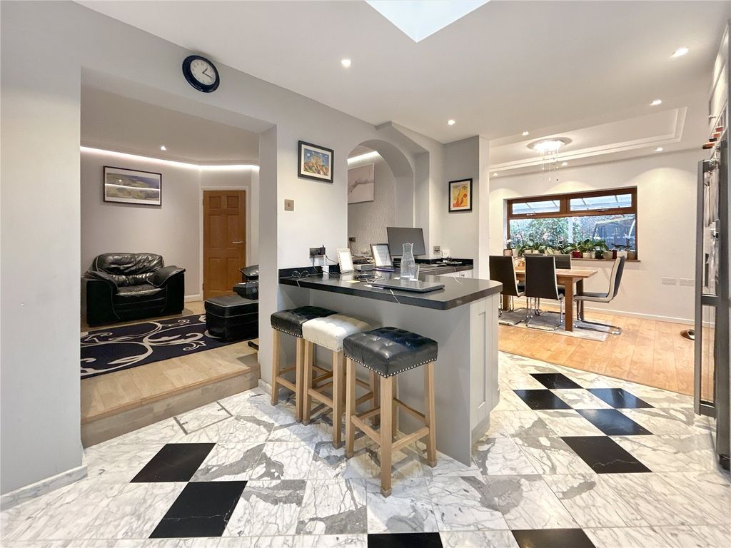 Property photo 2 of 33 Robinson Jackson