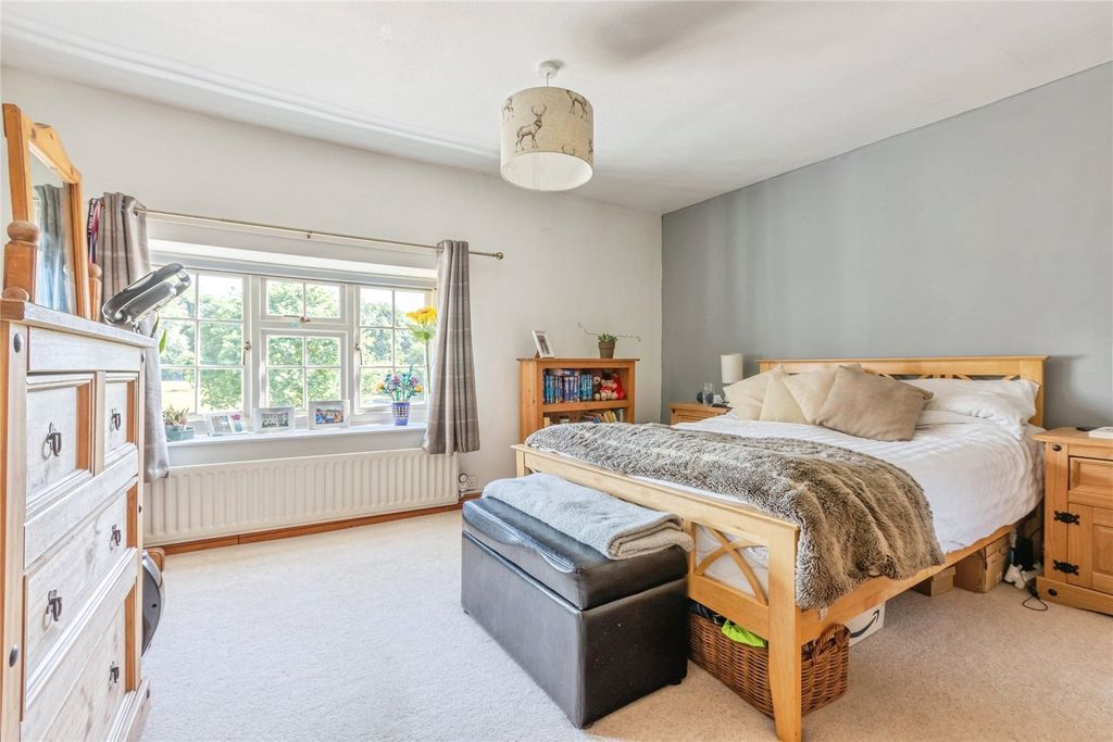 Property photo 2 of 17 Picture No. 23