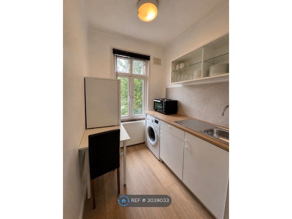 Property photo 2 of 3