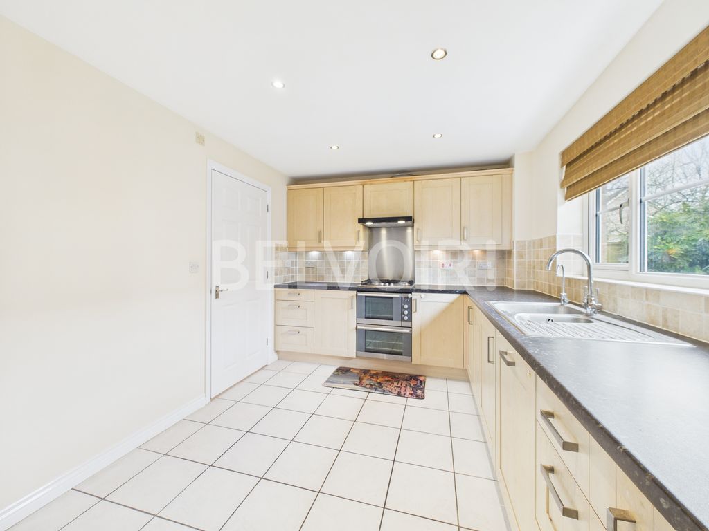 Property photo 3 of 26