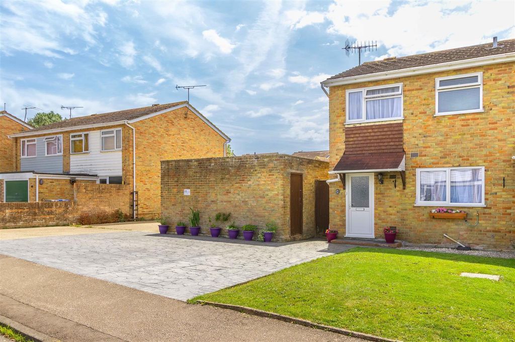 Property photo 1 of 11 Willlow-18B.Jpg