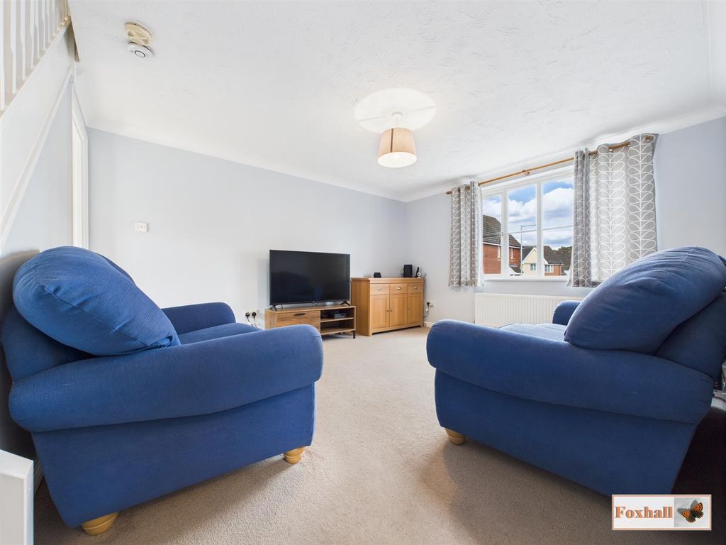 Property photo 2 of 18 Lounge