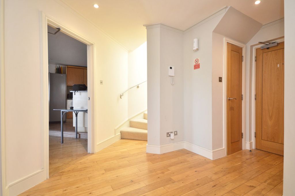 Additional image 8 of 4 bed flat for saleRedcliff Backs, Bristol BS1