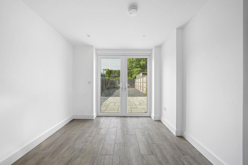 Property photo 3 of 13 Dining Room