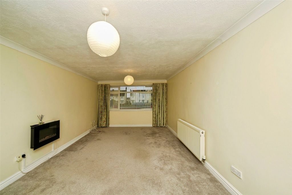 Property photo 3 of 17 Picture No. 27