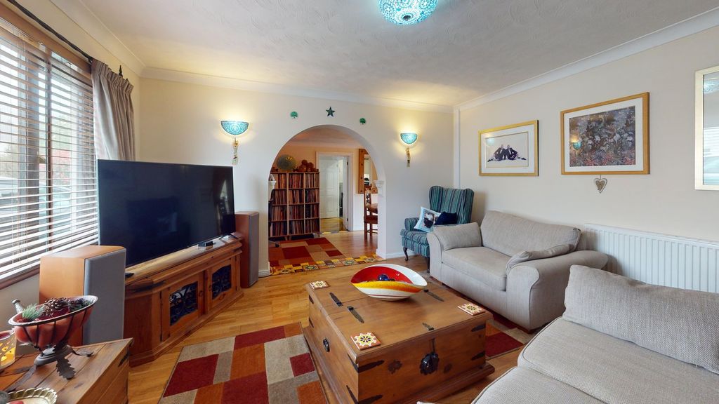 Property photo 3 of 25