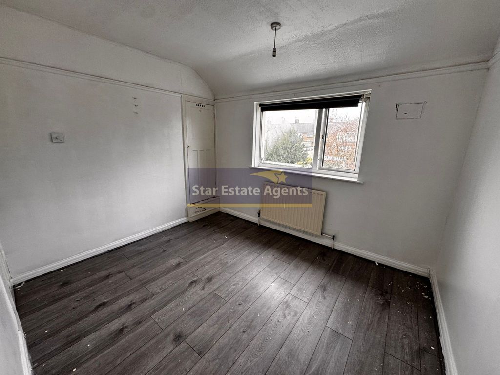 Property photo 3 of 11 3.Jpeg