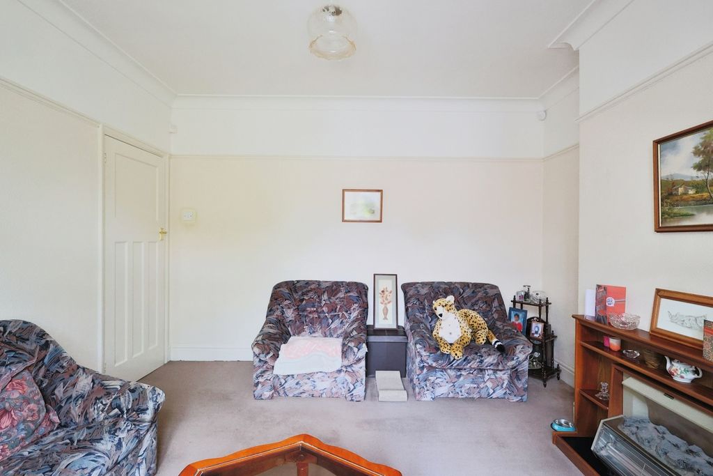 Property photo 3 of 17 Photo