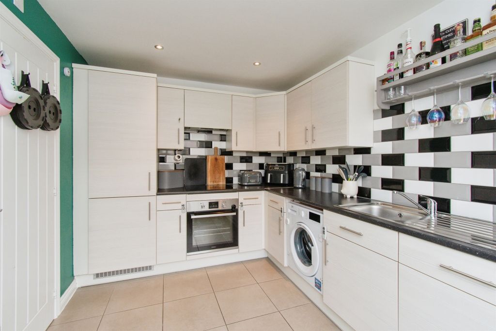 Property photo 3 of 16