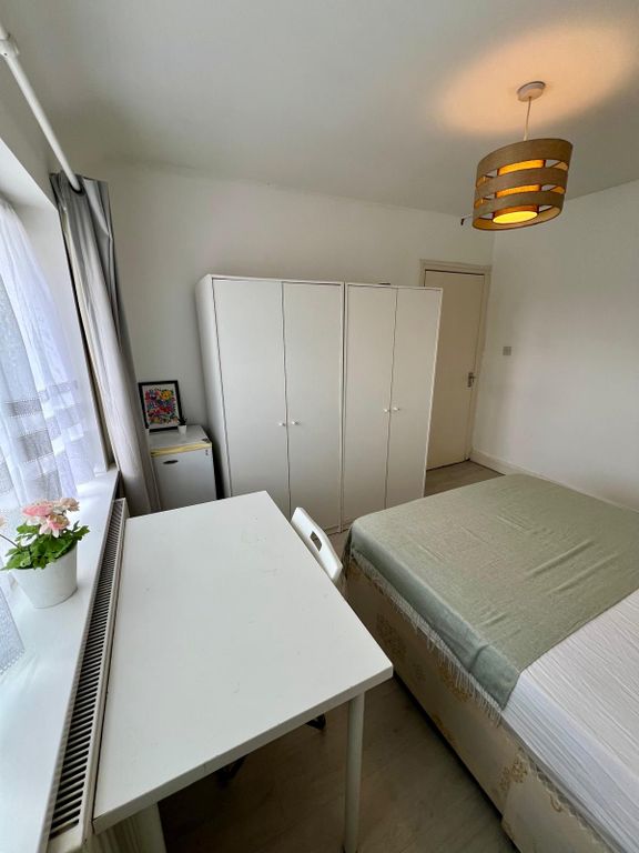 Property photo 3 of 13 Bedroom