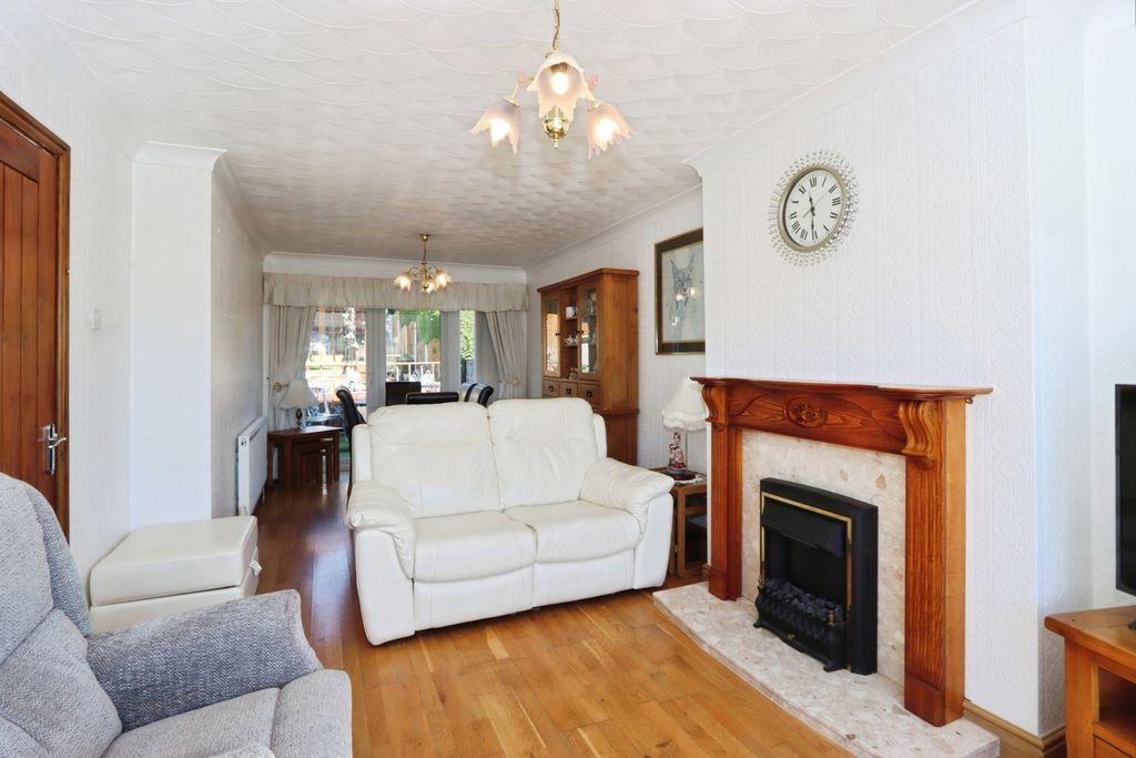 Property photo 3 of 18 Pbox-Img.Jpg