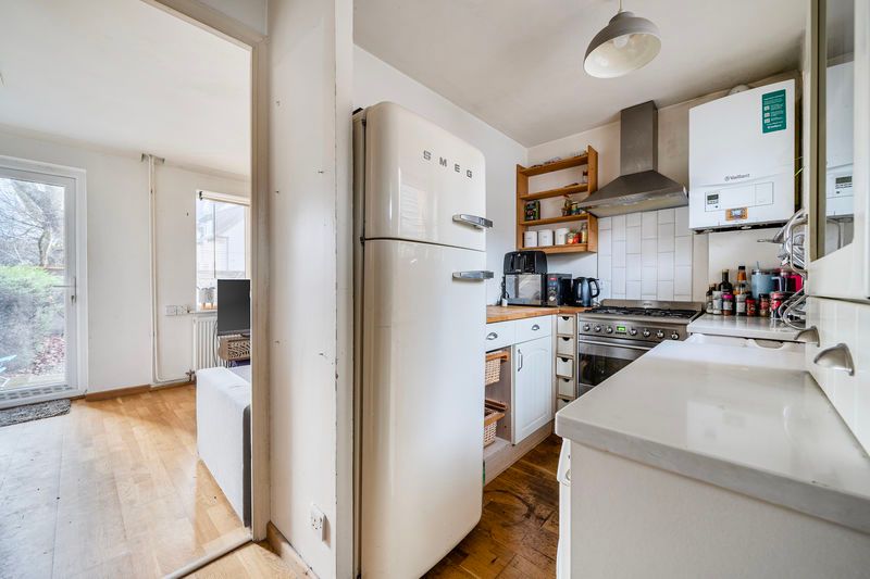 Property photo 3 of 16 Photo 4