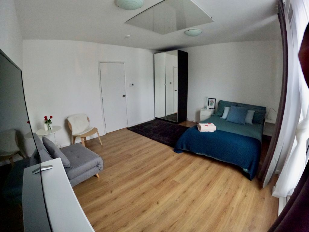 Property photo 2 of 8 Photo 2