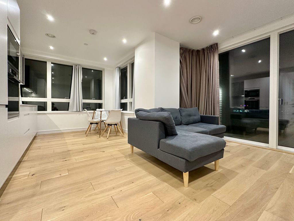 Property photo 3 of 25