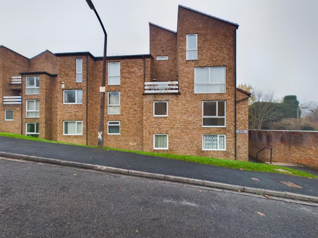 Property photo 1 of 6 Cam01268G0-Pr0006-Still006.Jpg