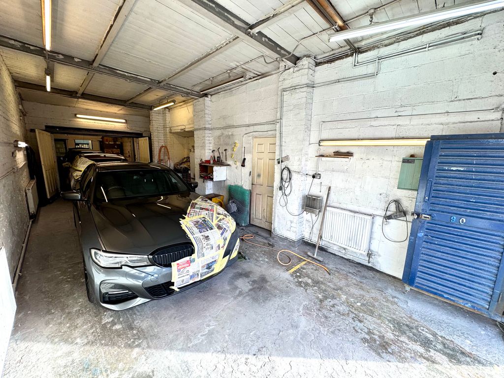 Property photo 2 of 6 Img_5845