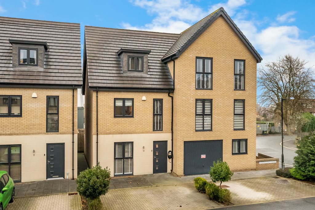 Property photo 1 of 15 1