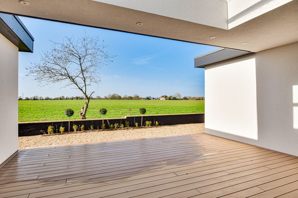 Property photo 3 of 40 Dsc_0379-Dsc_0381