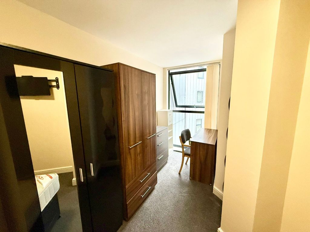 Property photo 1 of 3