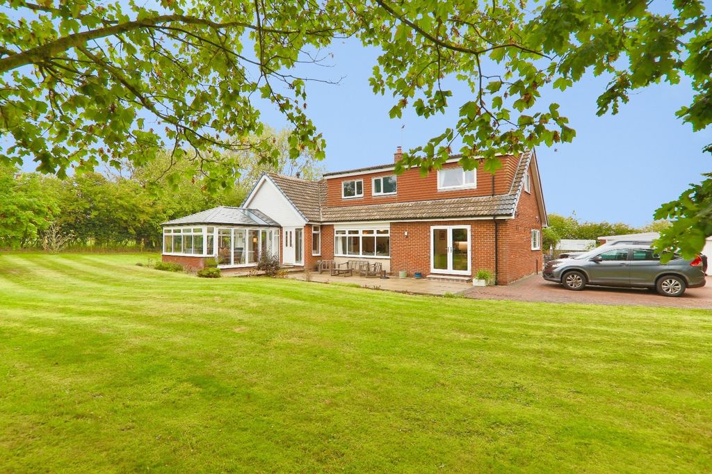 Property photo 1 of 27 5421801