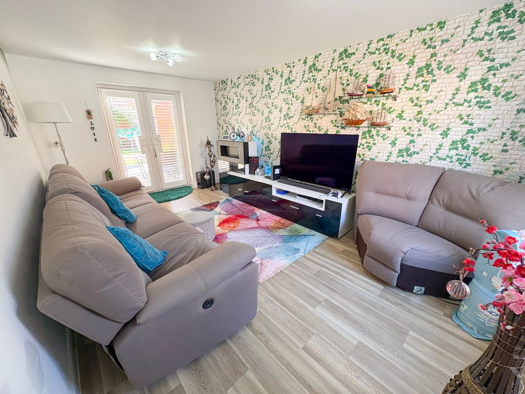 Property photo 3 of 17