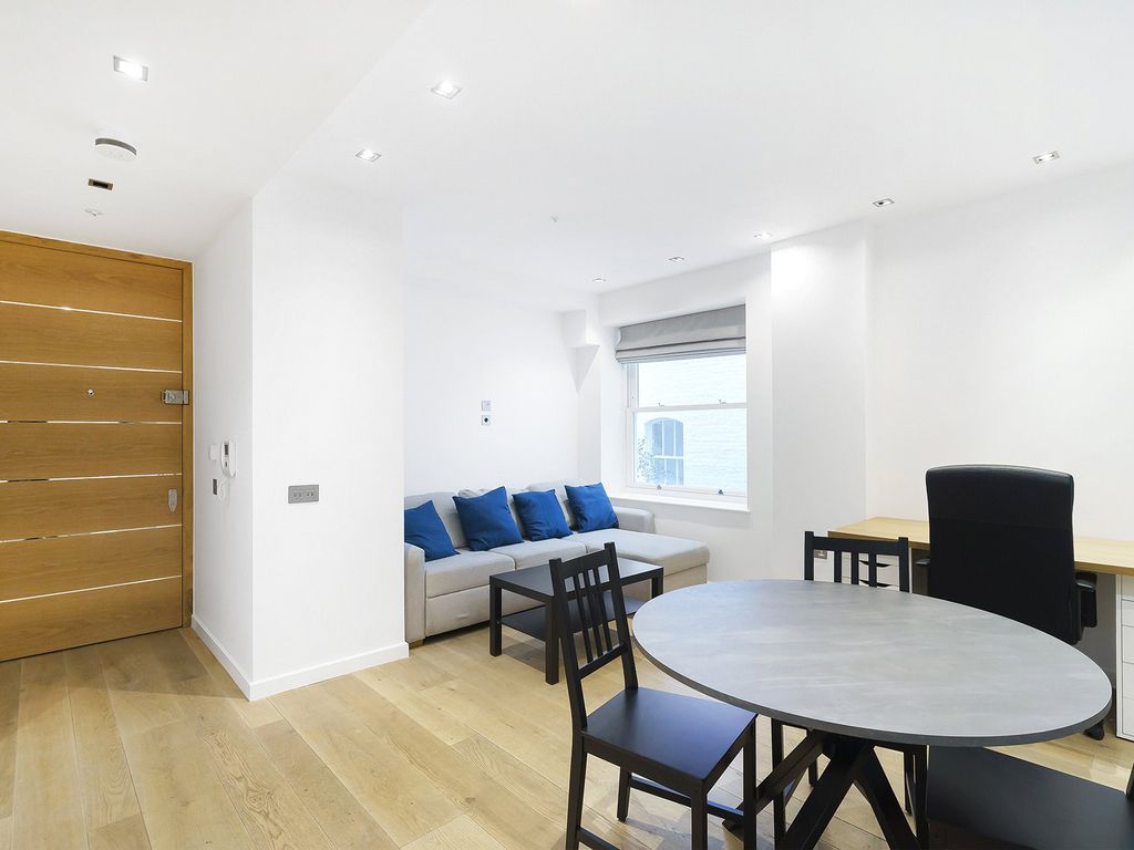Property photo 1 of 11 Aldwych Chambers