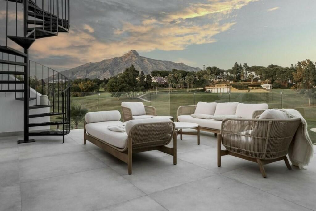 Property photo 1 of 3