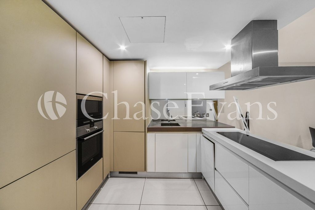 Property photo 3 of 12 Kitchen