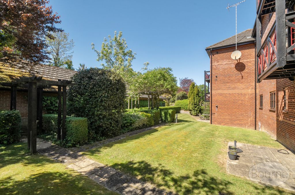 Additional image 20 of 2 bed flat for saleAlbury Road, Guildford, Surrey GU1