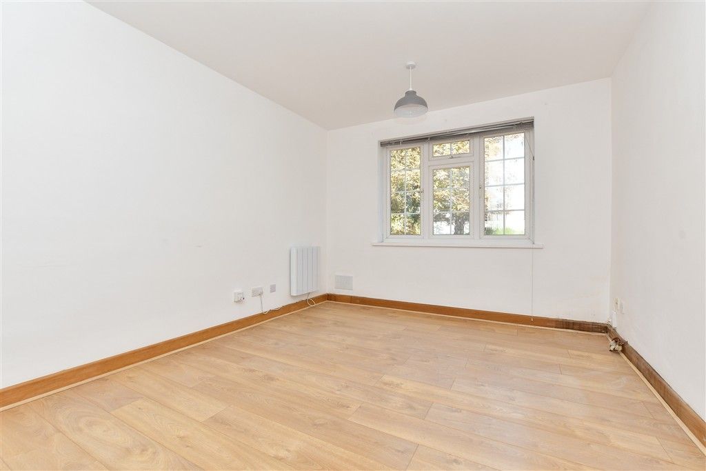 Property photo 2 of 14 Living Room