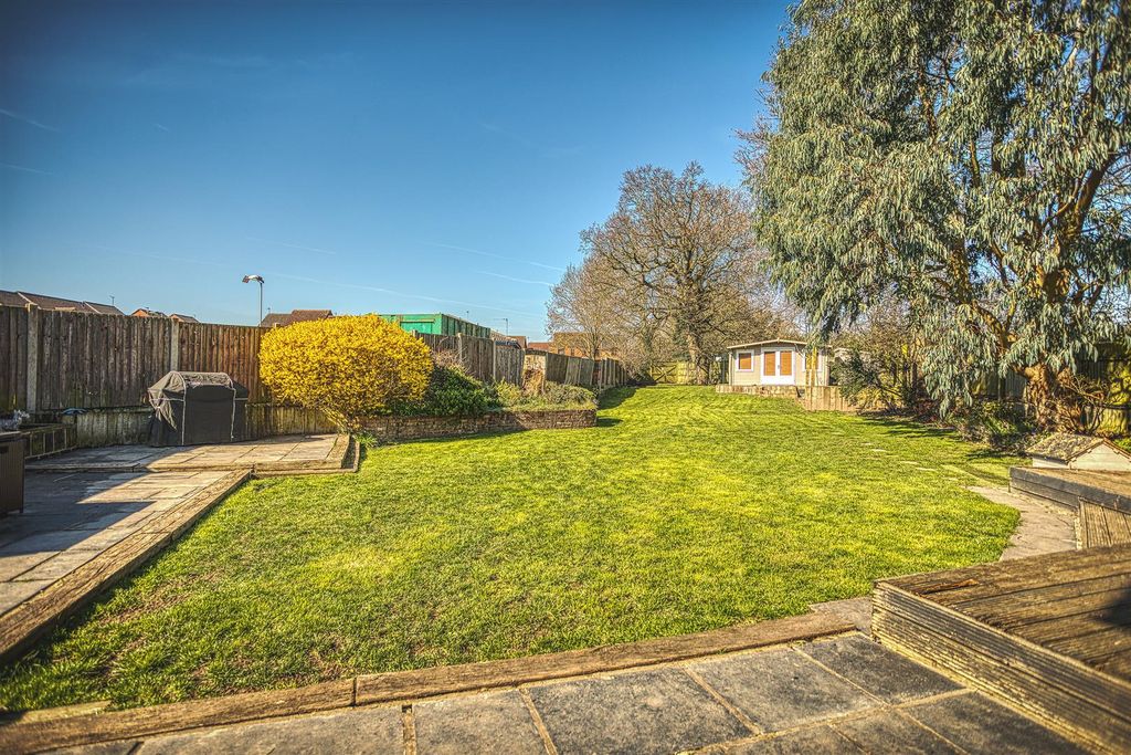 Property photo 3 of 31