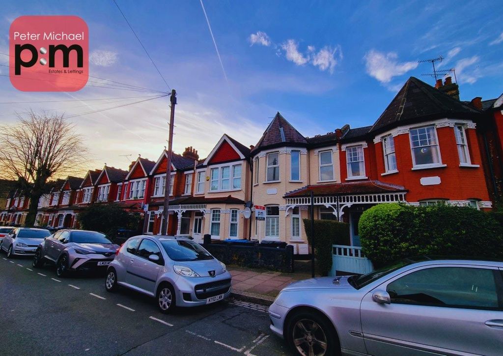 Property photo 2 of 11