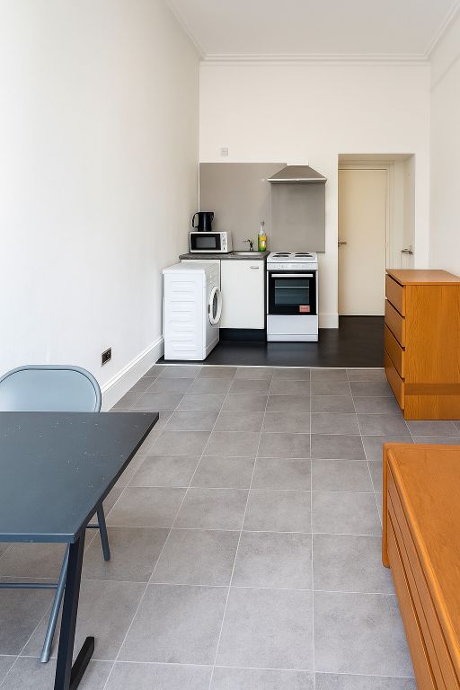 Property photo 1 of 2