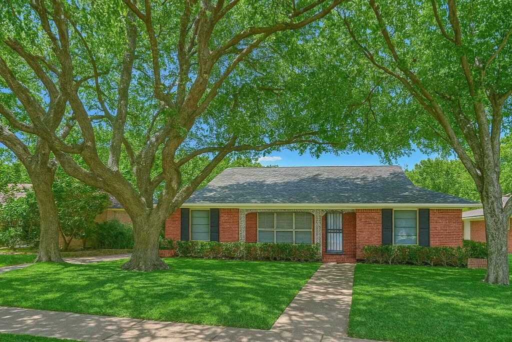 Property photo 1 of 1