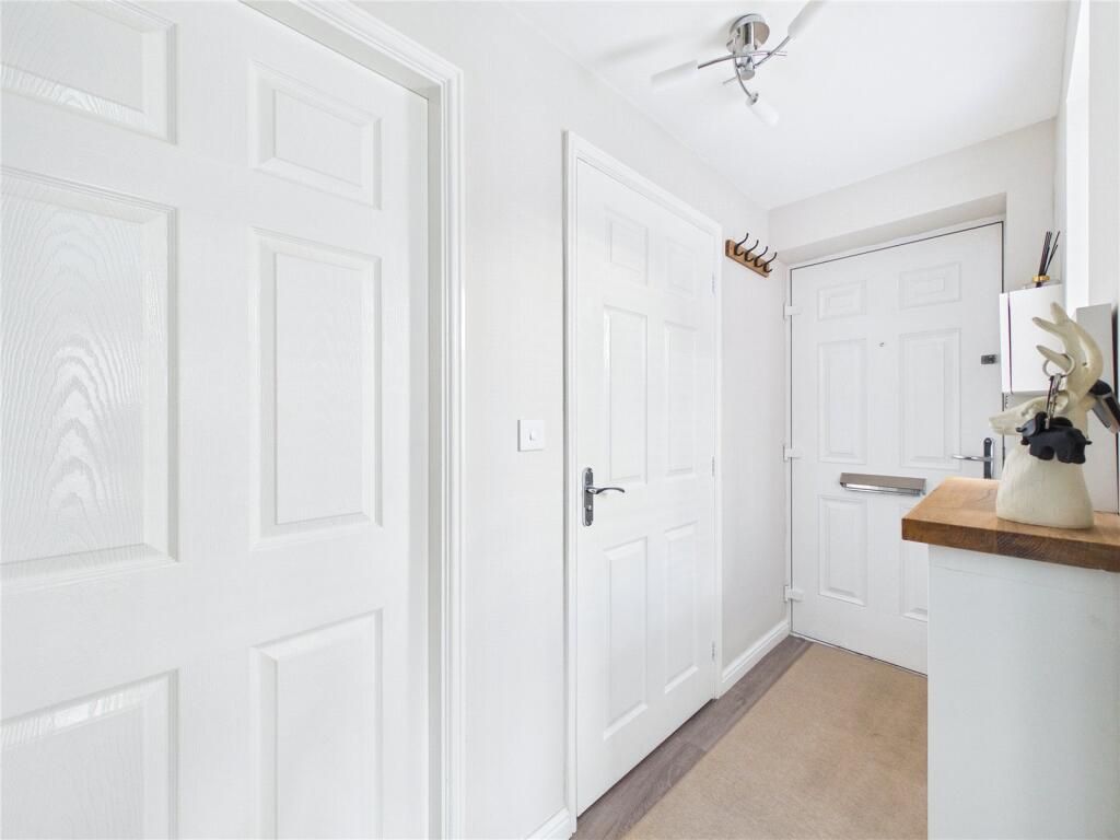 Property photo 2 of 25