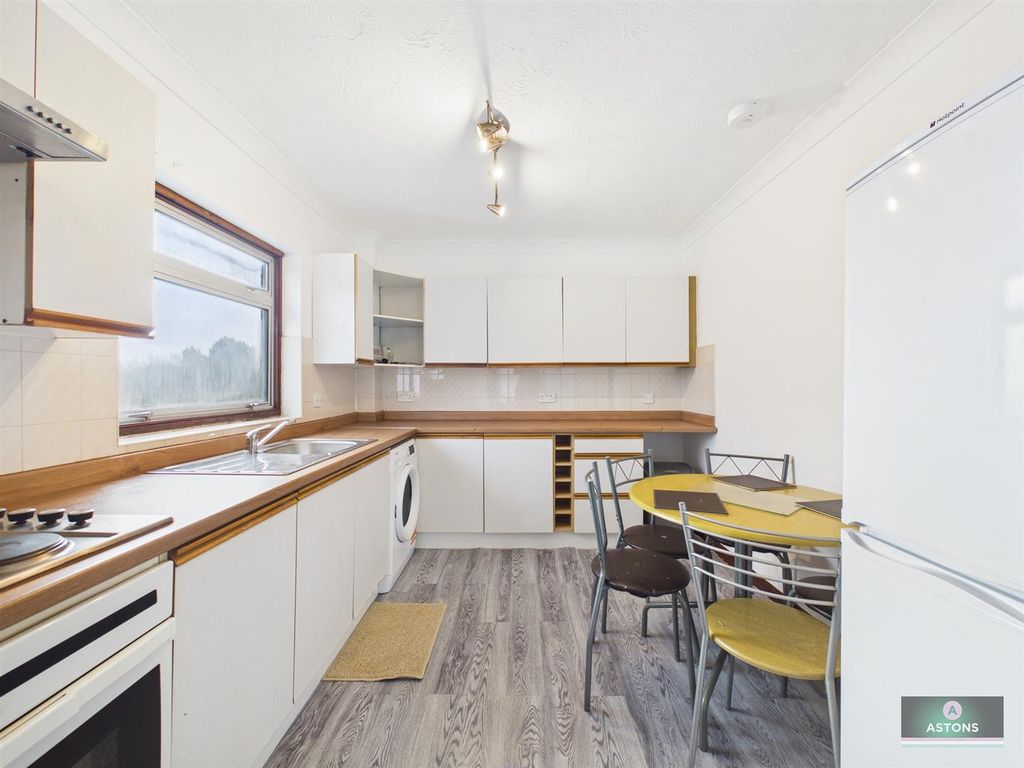 Property photo 3 of 8 Cam02067G0-Pr0171-Still002.Jpg