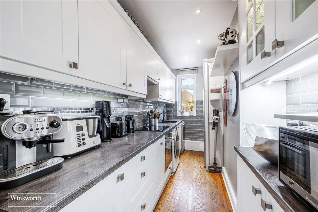 Property photo 2 of 10 Picture No. 06