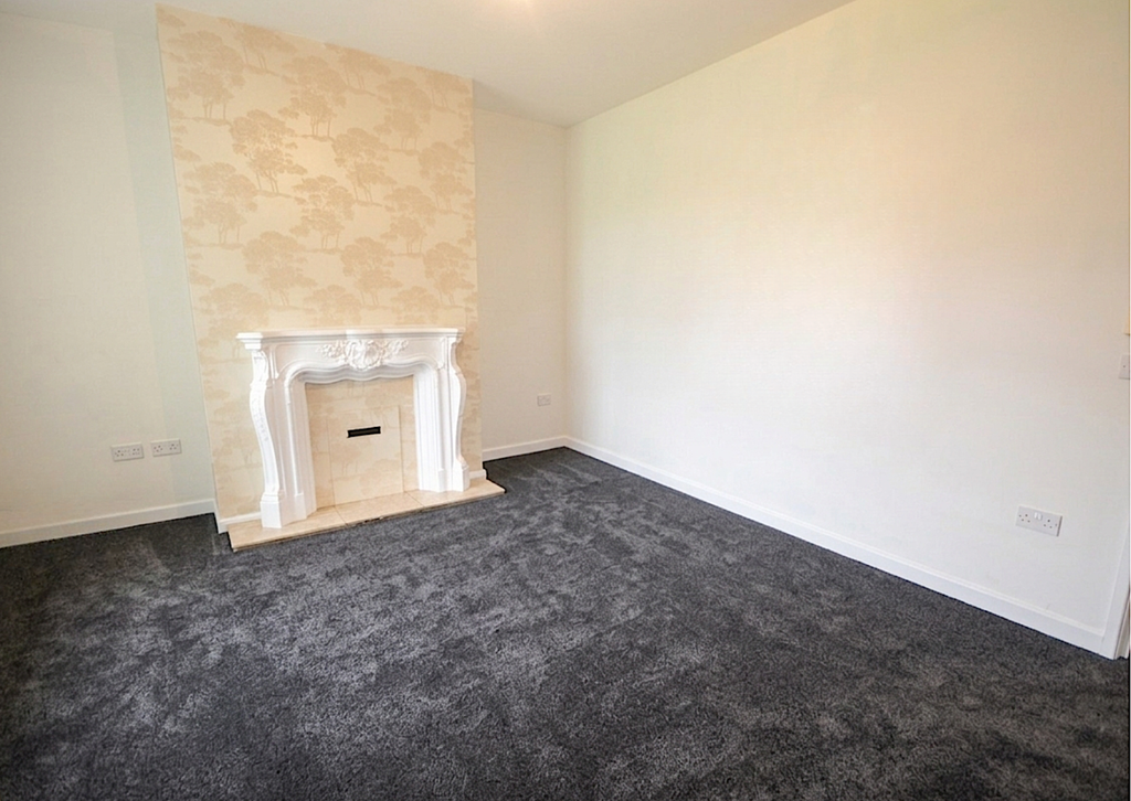 Property photo 2 of 16 Lounge