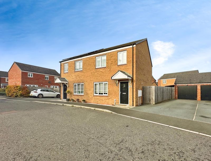 Property photo 1 of 17 Photo 18