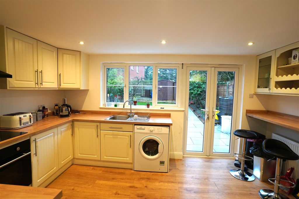 Property photo 2 of 12 Dsc00174-Modified.Jpg