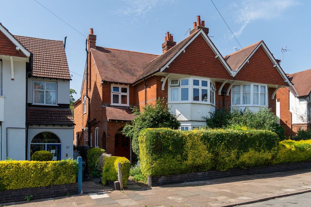 Property photo 2 of 48