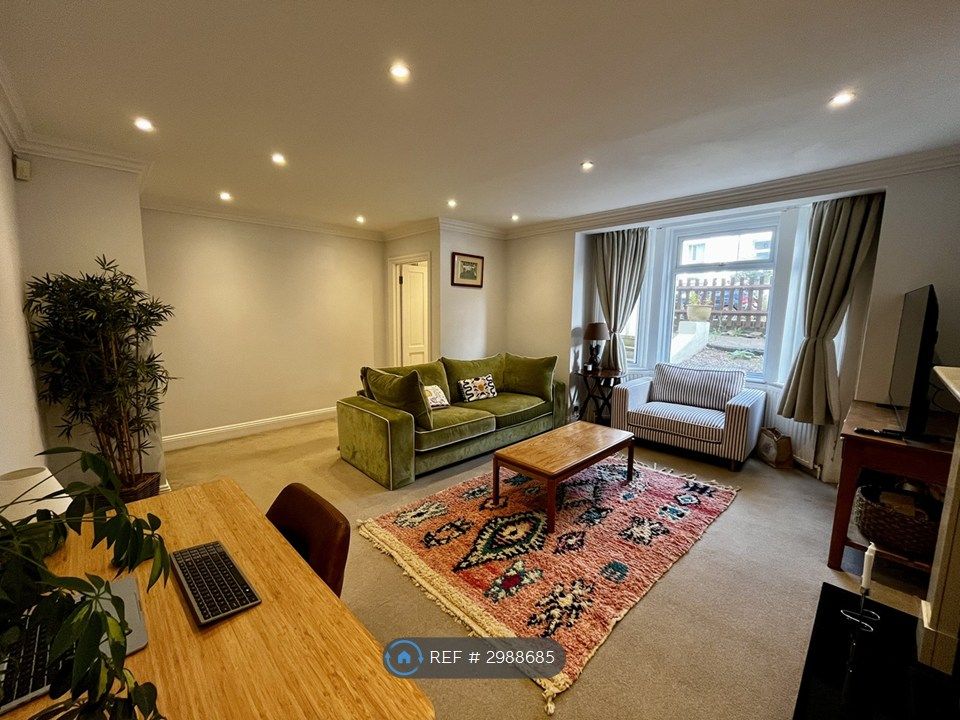 Property photo 2 of 14 Living Room