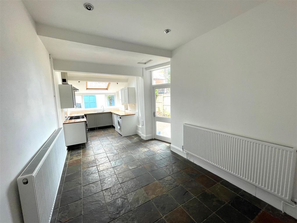 Property photo 2 of 14 Kitchen 1.Jpg